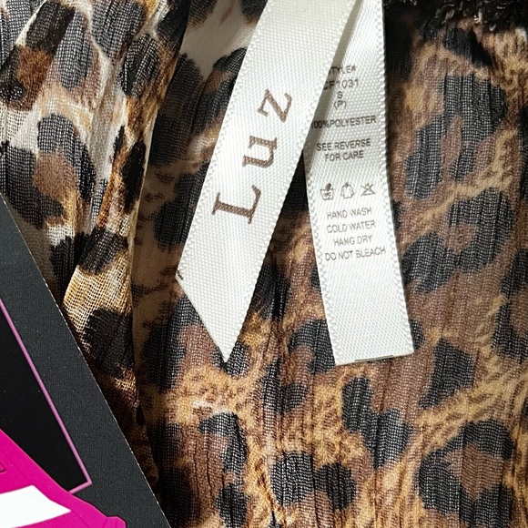 Luz Leopard Print Long Sleeve Sheer Top Size Small - Picture 4 of 4